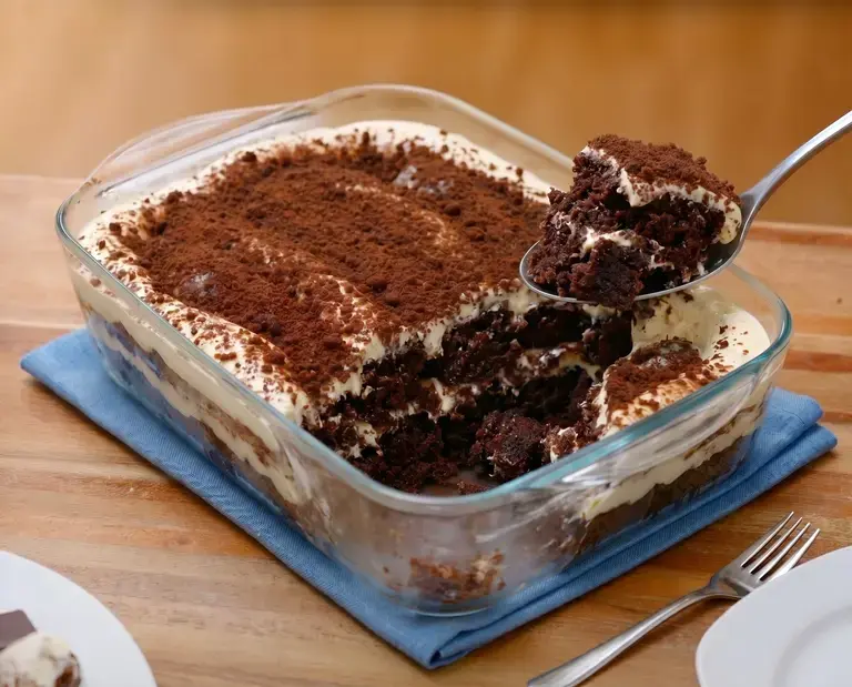 No-bake Choco Bar Cake Recipe