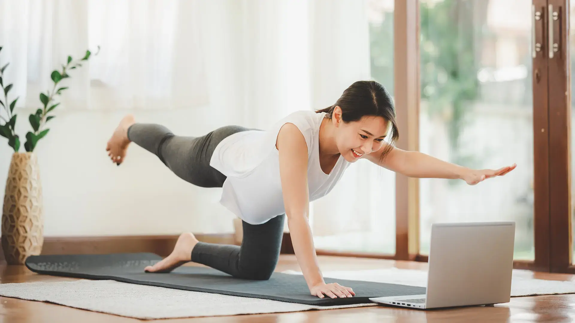 One leg plank