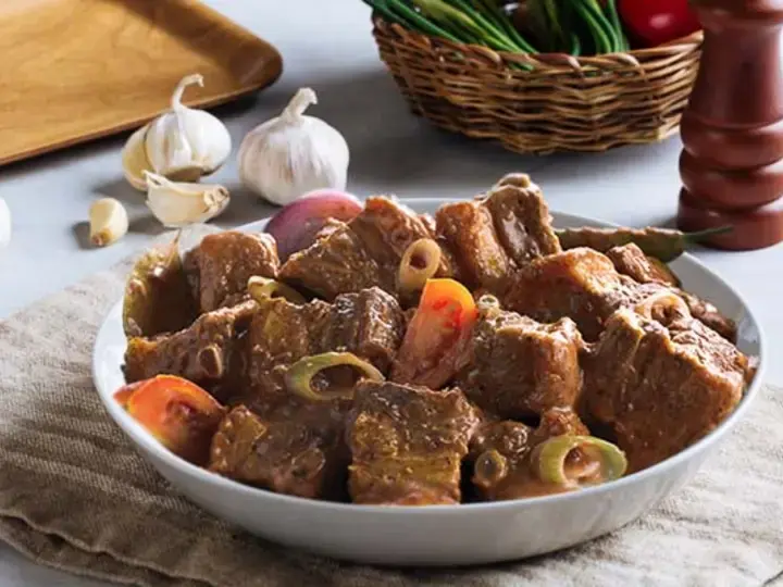 Binagoongang Lechon Kawali sa Gata Main